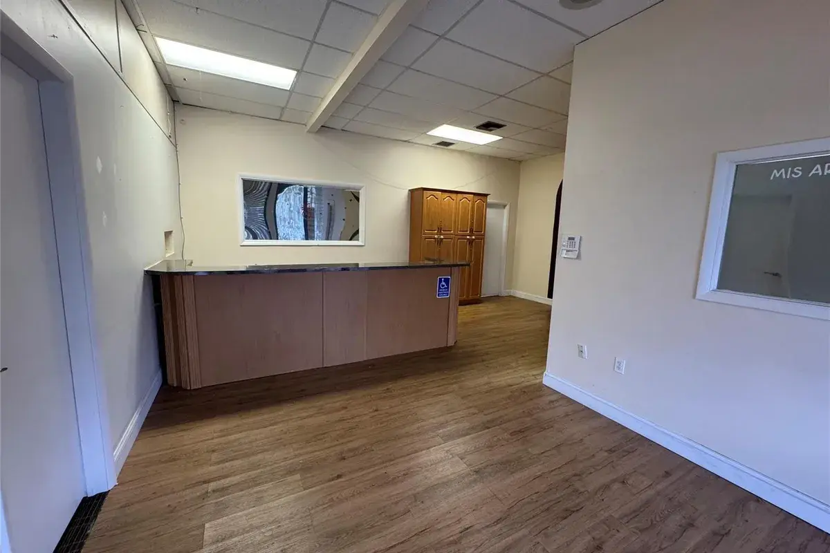 1431 N Palm Avenue, Pembroke Pines FL 33026