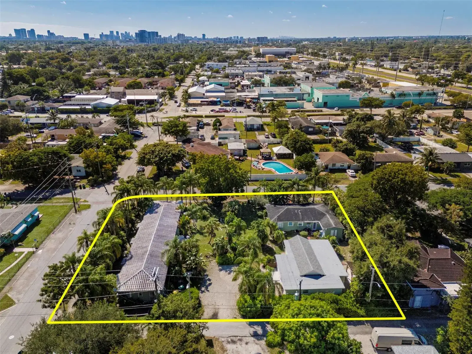 302 SW 15th Street, Dania Beach FL 33004 photo 2