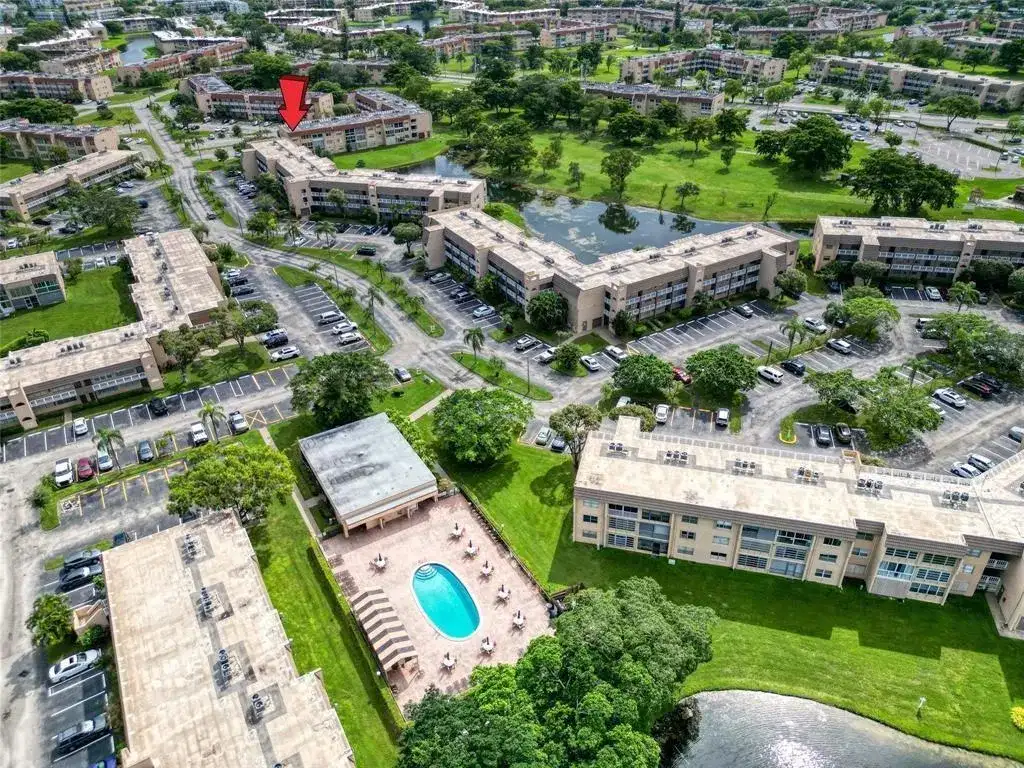 9281 Sunrise Lakes Boulevard # 212, Sunrise FL 33322 photo 2