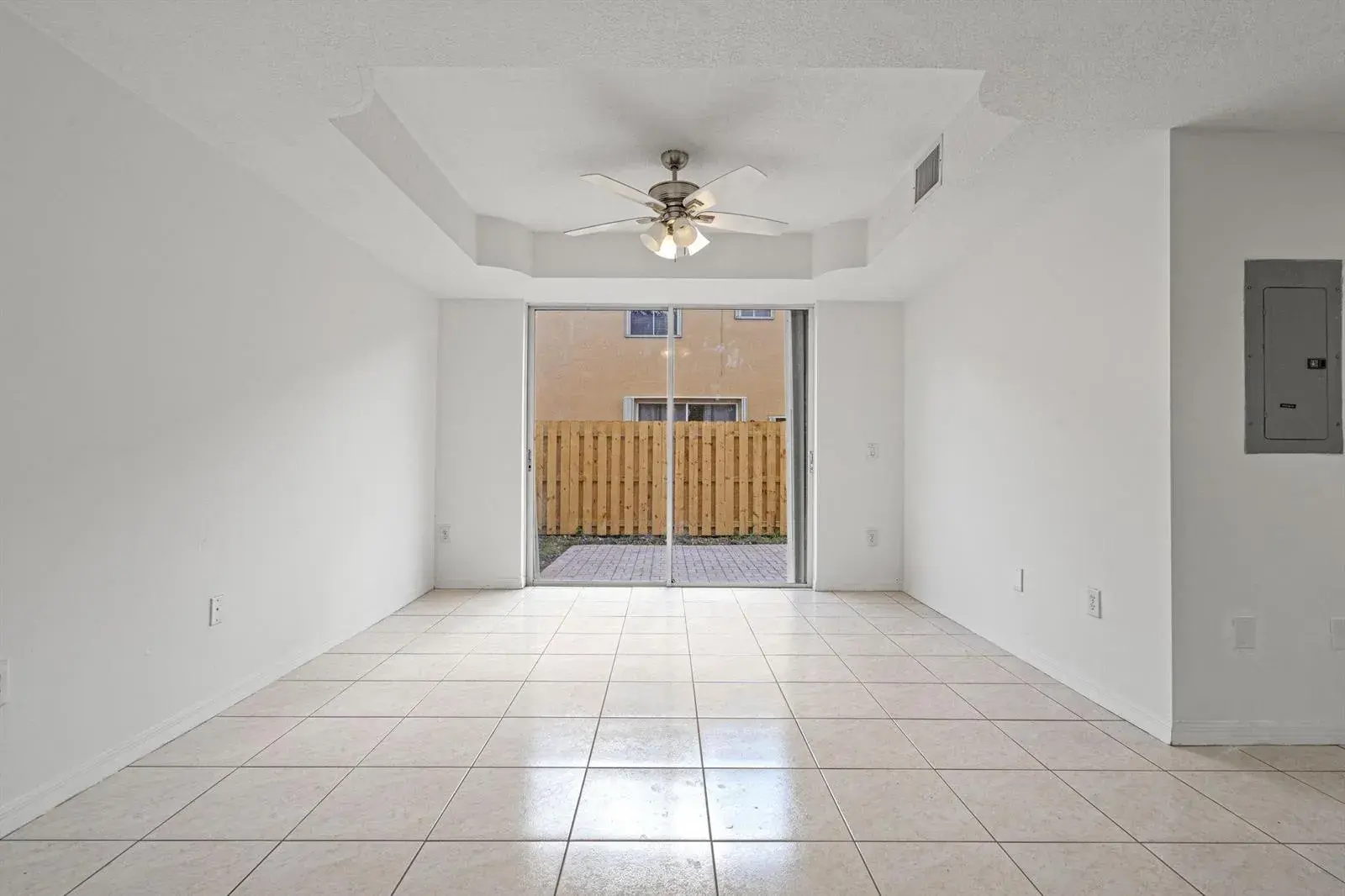 8520 NW 139th Terrace # 1602, Miami Lakes FL 33016