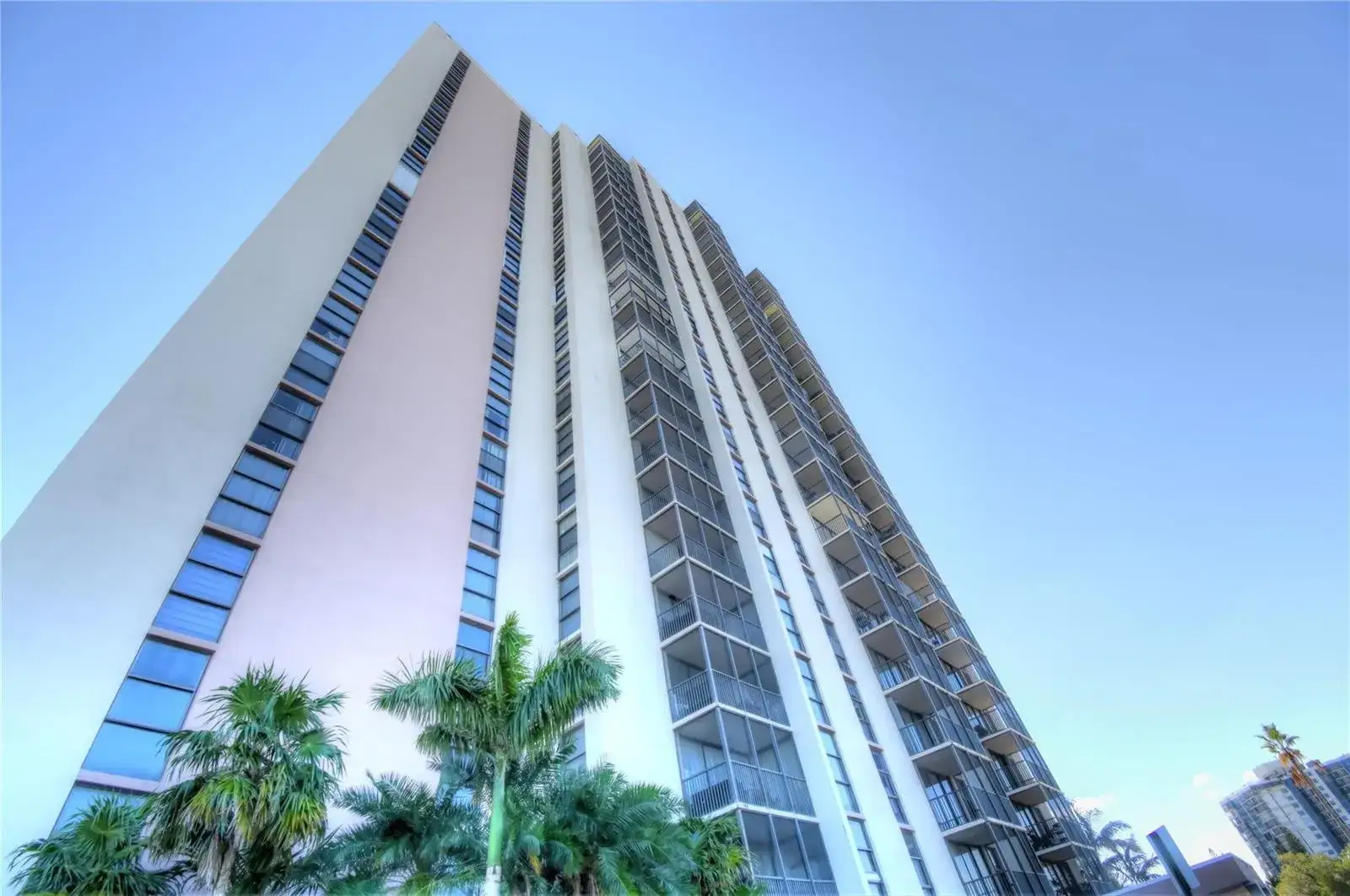 20301 W Country Club Drive # 930, Aventura FL 33180