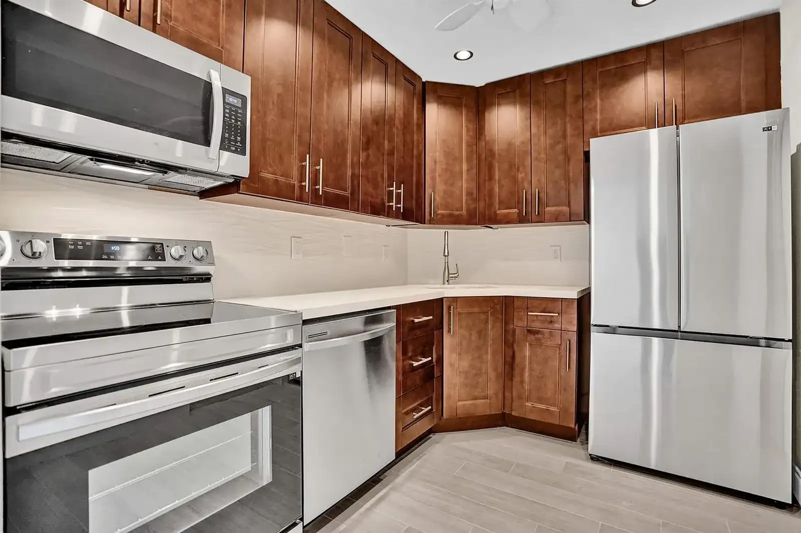 3115 Oakland Shores Drive # E109, Oakland Park FL 33309