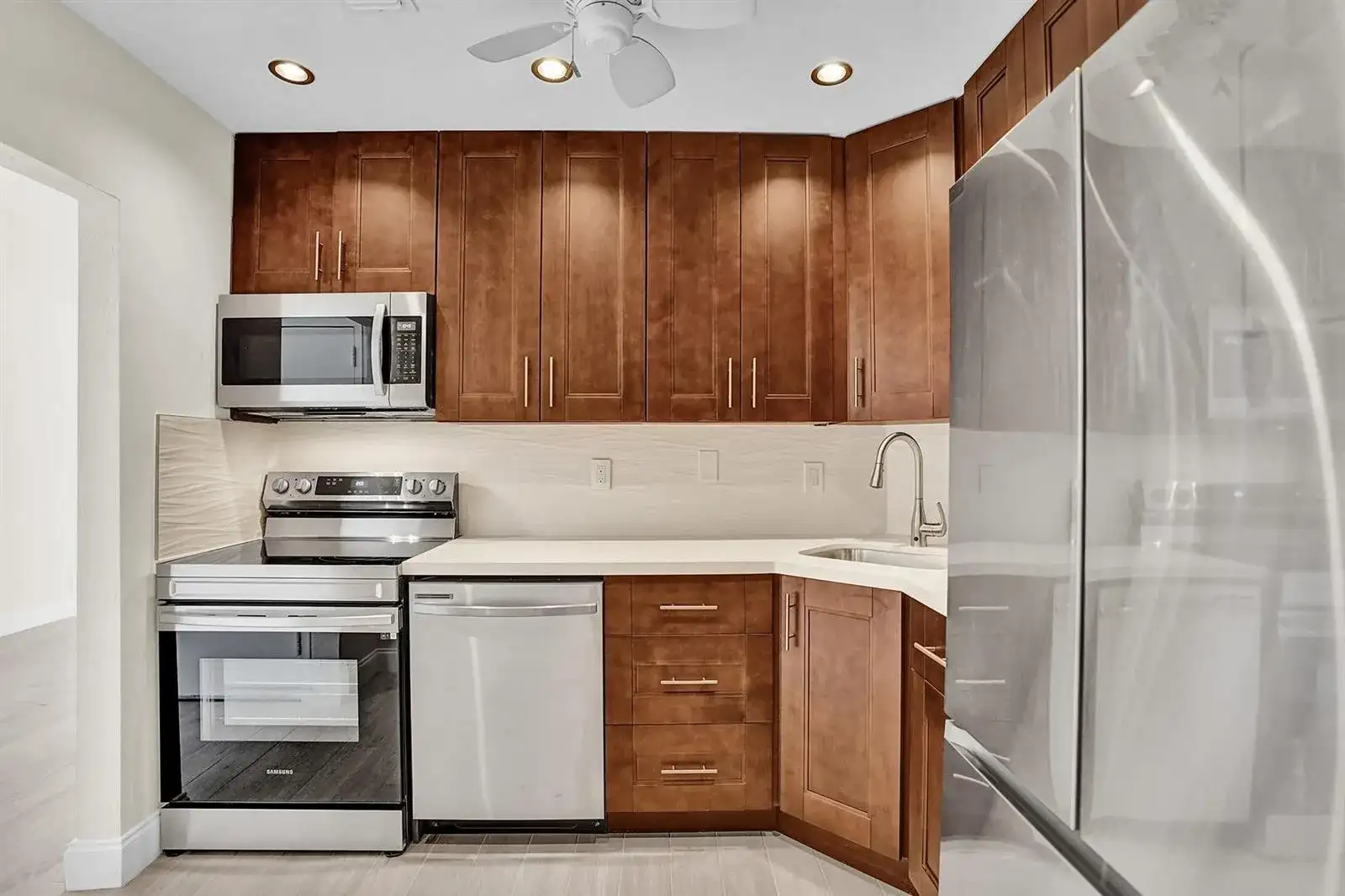 3115 Oakland Shores Drive # E109, Oakland Park FL 33309 photo 4