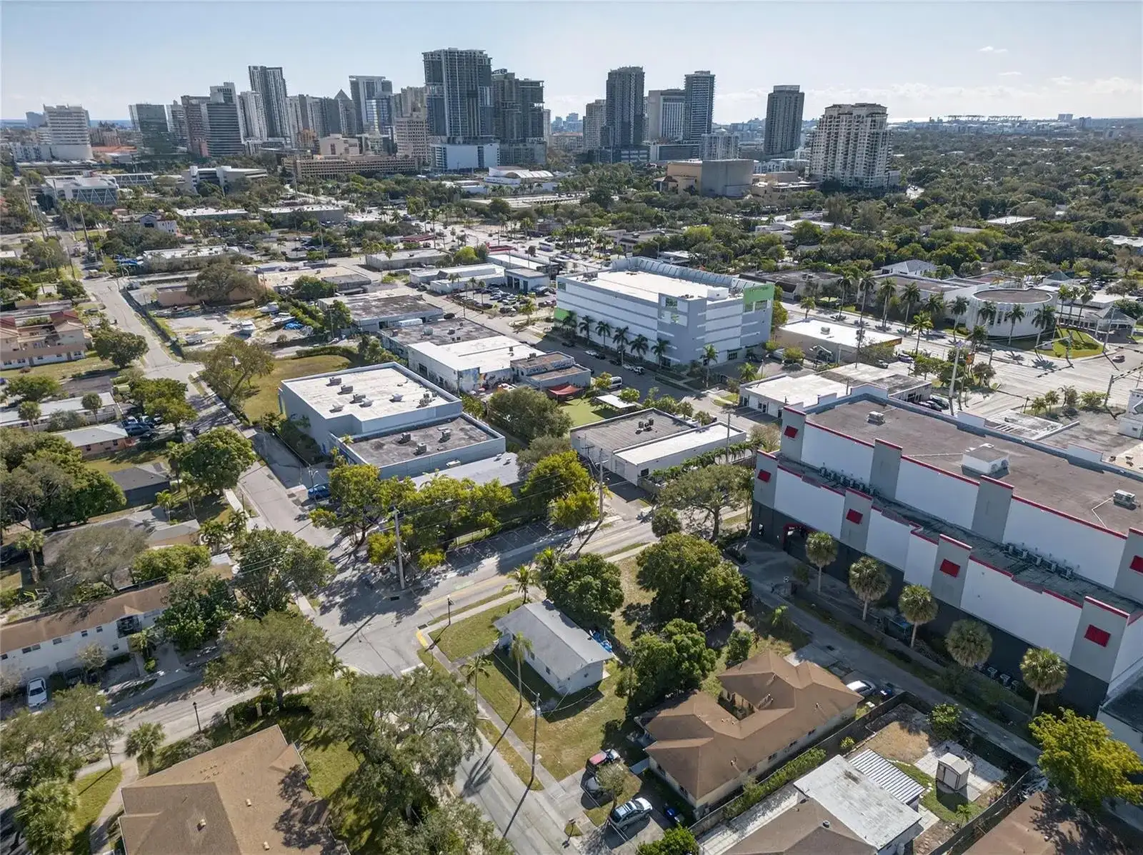 900 NW 2nd Street, Fort Lauderdale FL 33311 photo 2