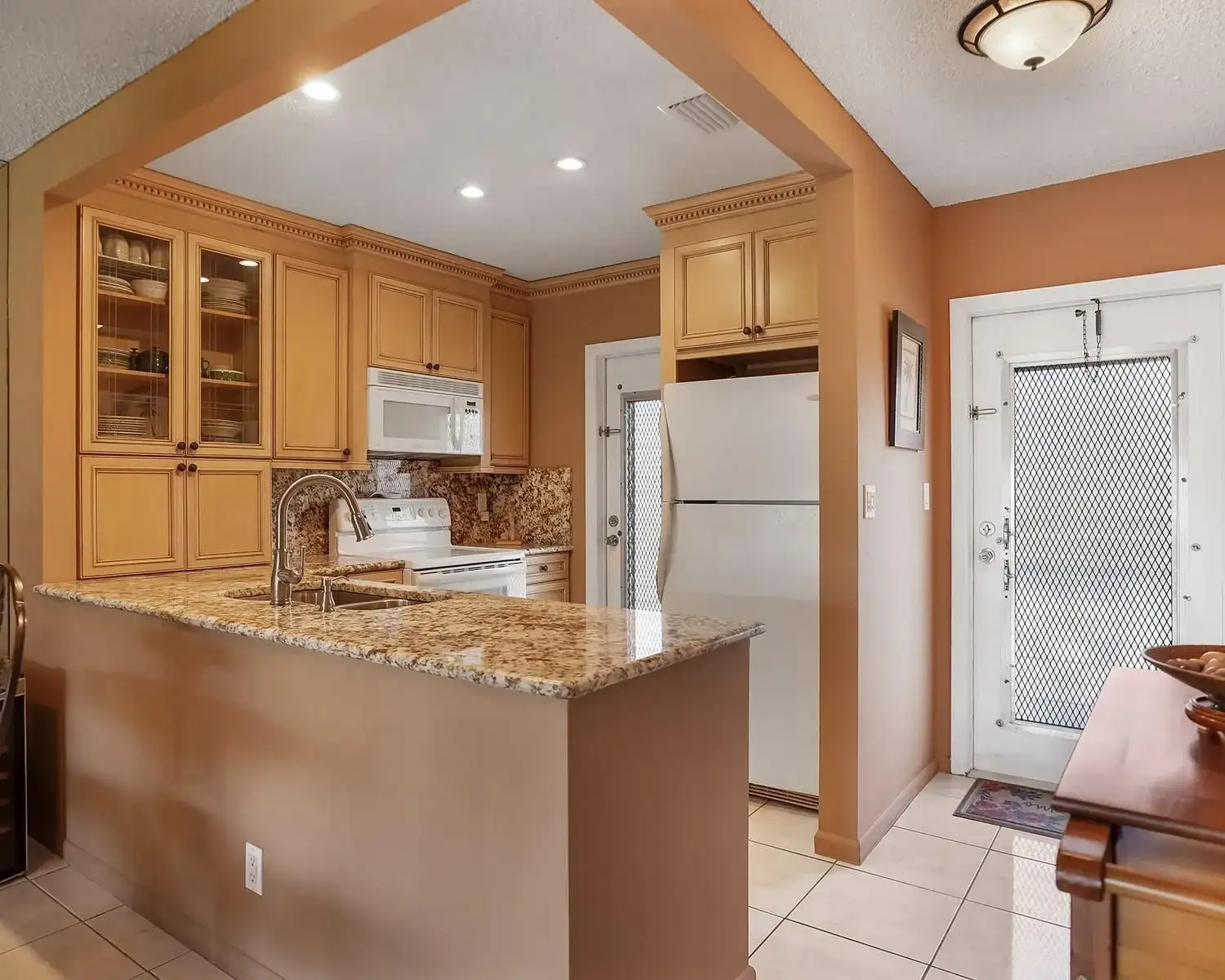 3501 NW 47th Avenue # 503, Lauderdale Lakes FL 33319 photo 2