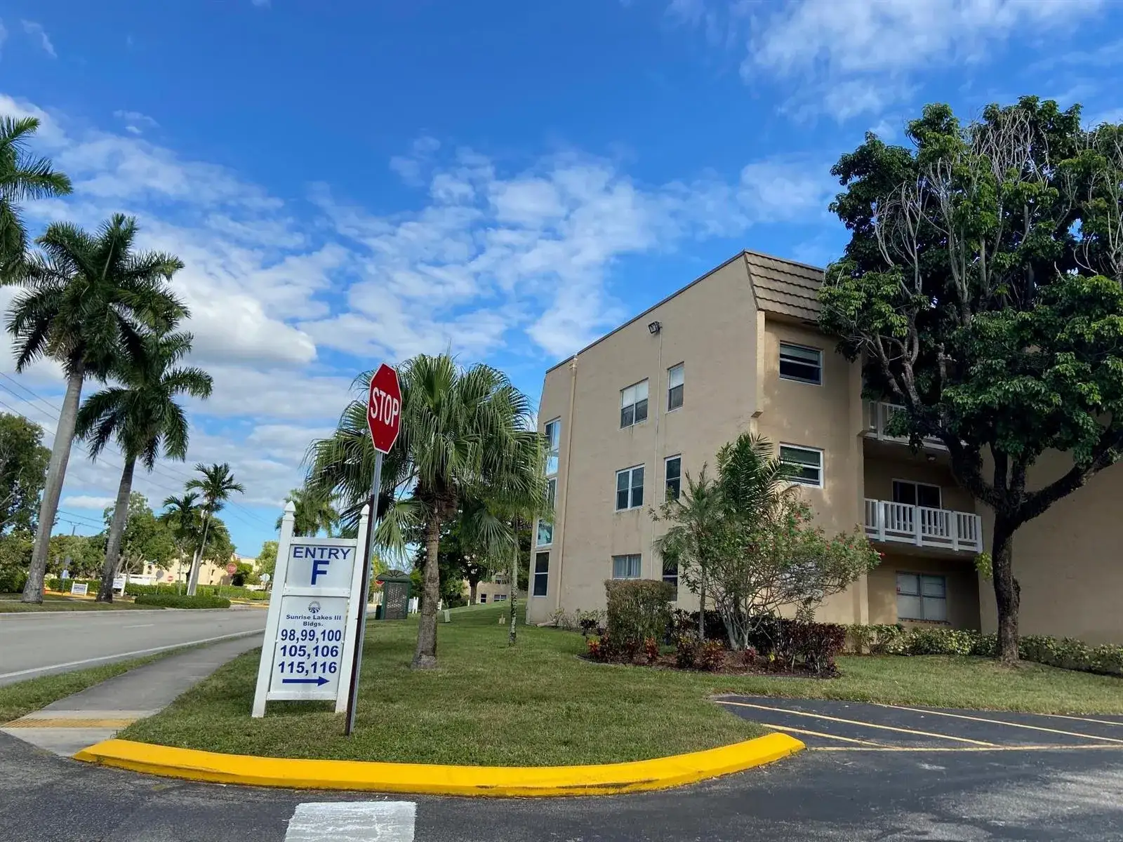 9370 Sunrise Lakes Boulevard # 105, Sunrise FL 33322