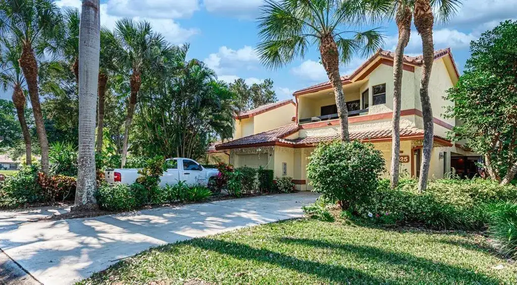 5425 10th Fairway Drive # 3, Delray Beach FL 33484 photo 2