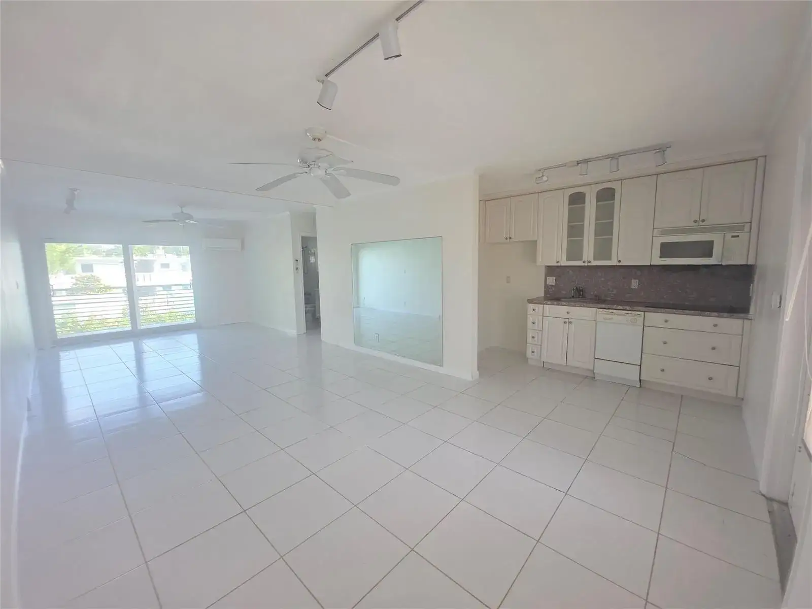 2131 NE 42nd Court # 209e, Lighthouse Point FL 33064