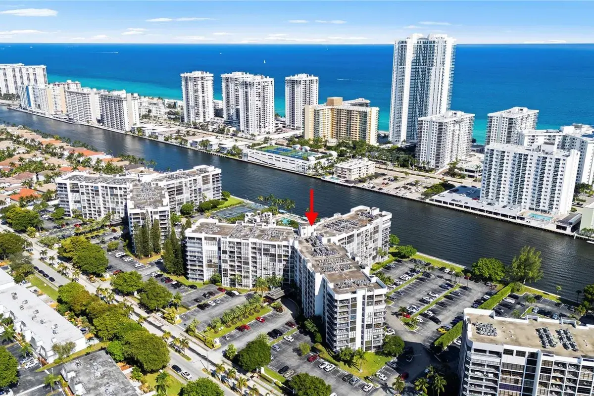 800 Parkview Drive # 718, Hallandale Beach FL 33009