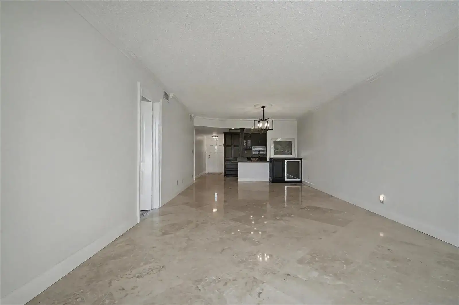 9320 S Hollybrook Lake Drive # 103, Pembroke Pines FL 33025 photo 2
