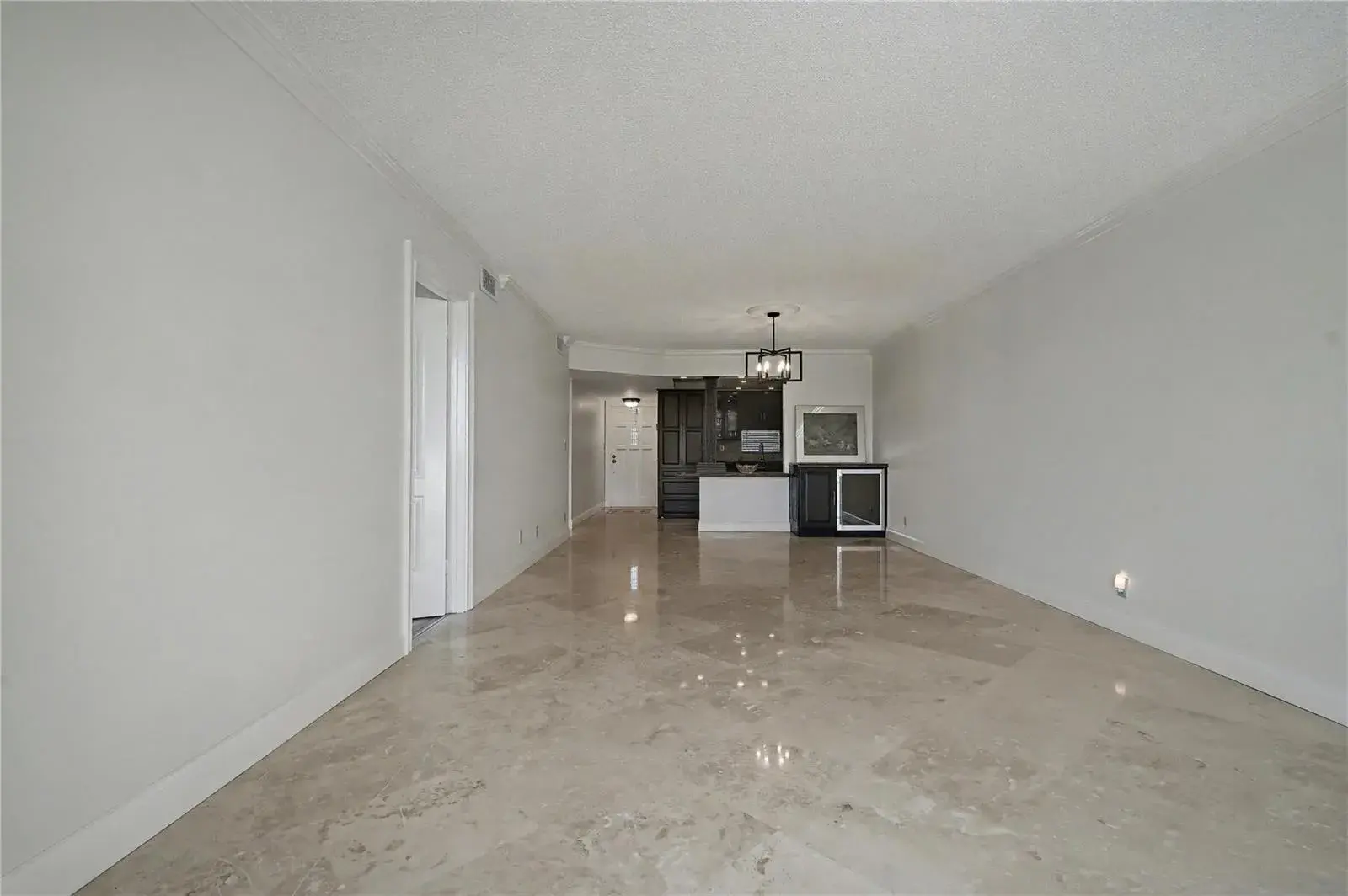 9320 S Hollybrook Lake Drive # 103, Pembroke Pines FL 33025