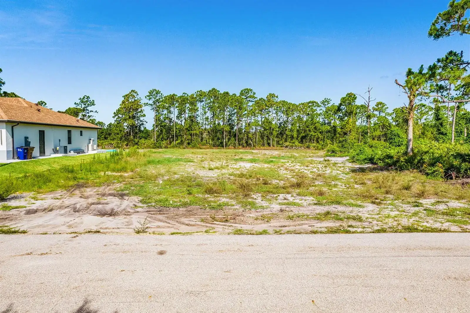 842 Genoa Avenue, Lehigh Acres FL 33974 photo 2
