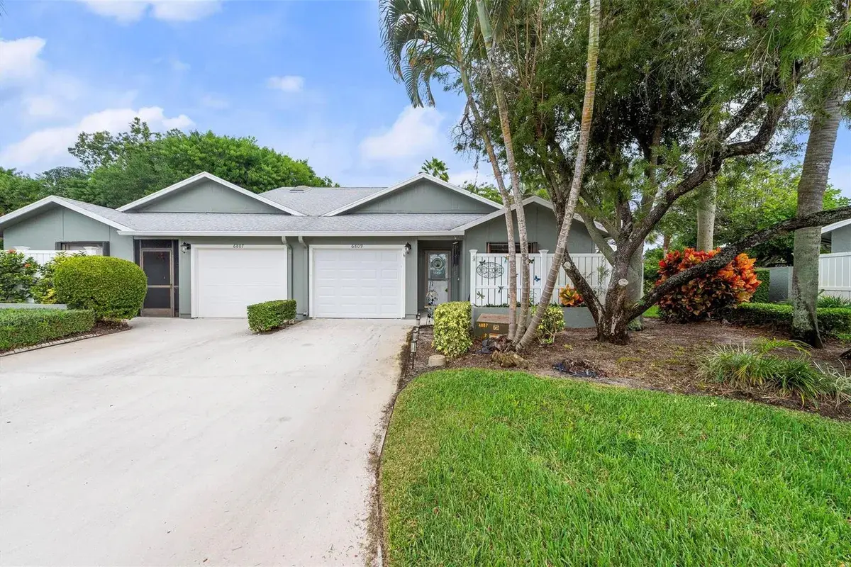 6809 SE Yorktown Drive, Hobe Sound FL 33455