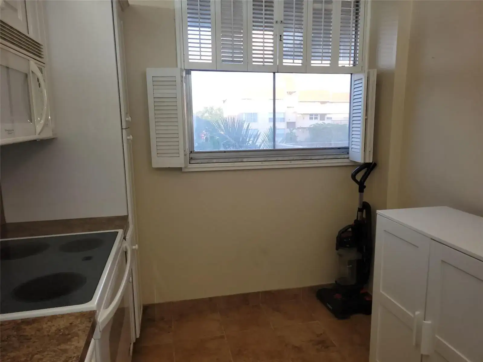 3671 Environ Boulevard # 468, Lauderhill FL 33319 photo 3