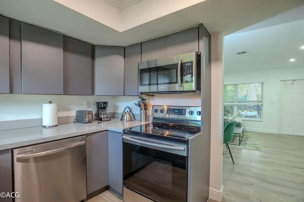 19 NE 16th Street, Fort Lauderdale FL 33304