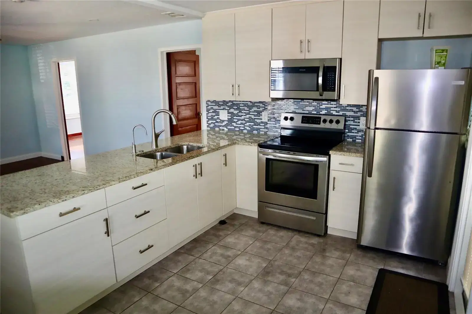 1338 -1384 NE -1384 35th Street, Oakland Park FL 33334 photo 4