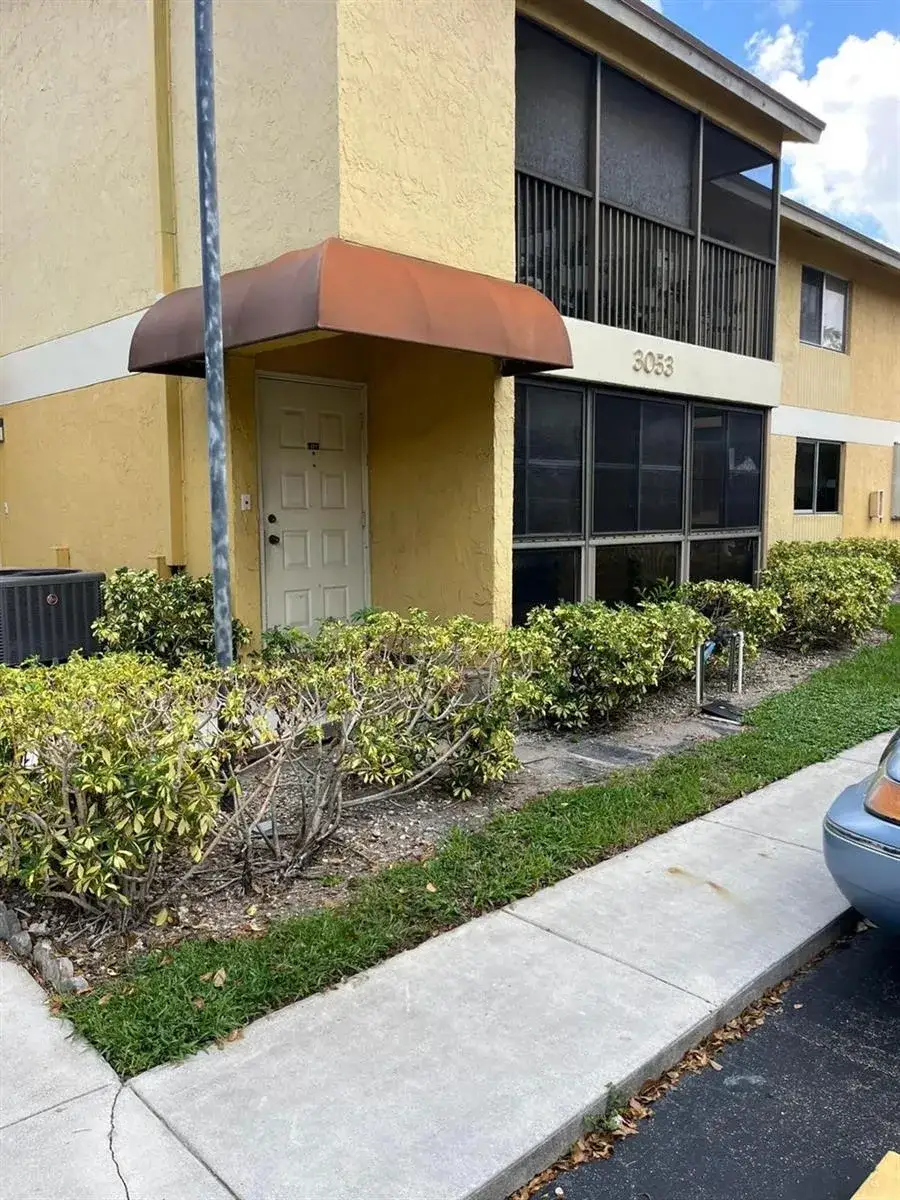 3053 N Oakland Forest Drive # 201, Oakland Park FL 33309