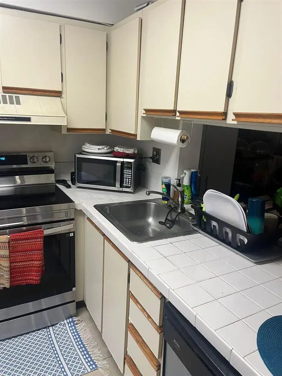 3053 N Oakland Forest Drive # 201, Oakland Park FL 33309 photo 3