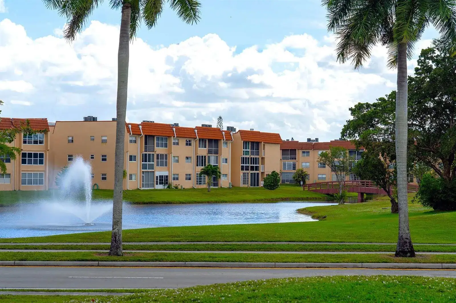 9061 Sunrise Lakes Boulevard # 109, Sunrise FL 33322