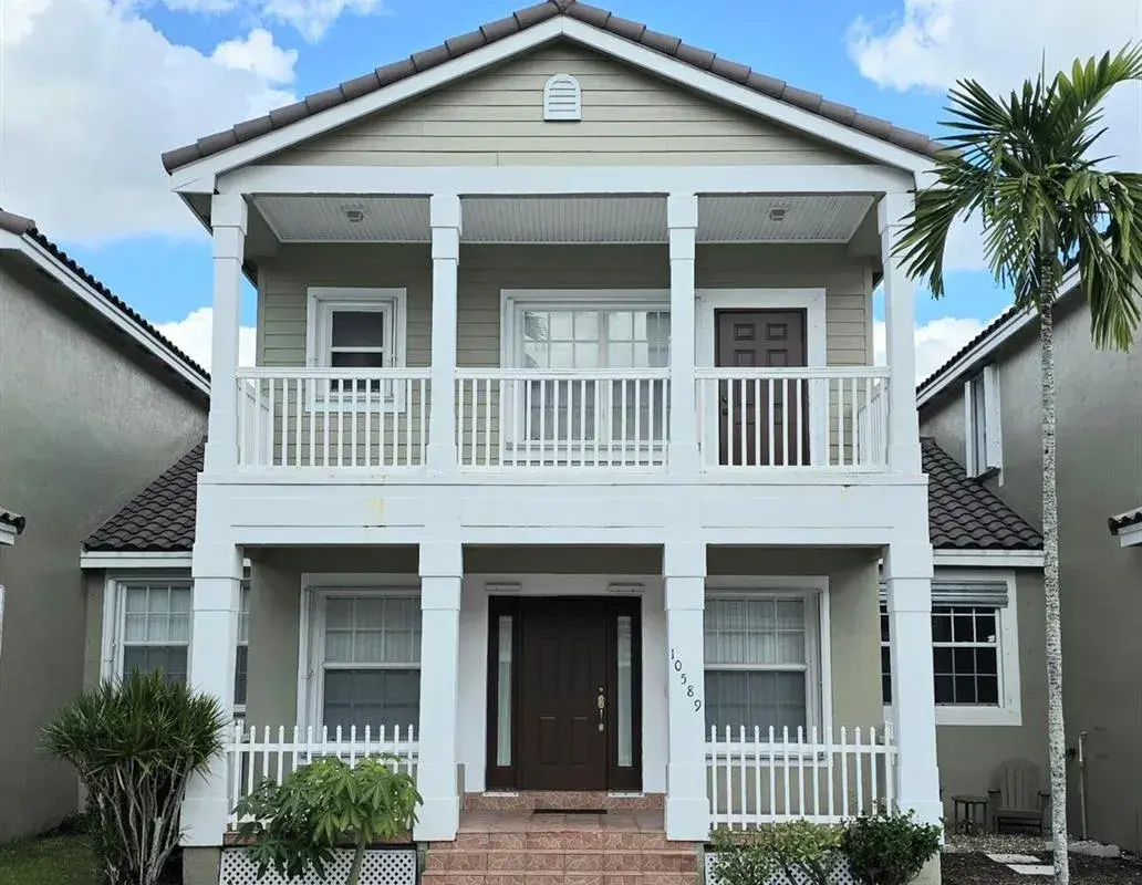 10589 NW 56th Place, Coral Springs FL 33076