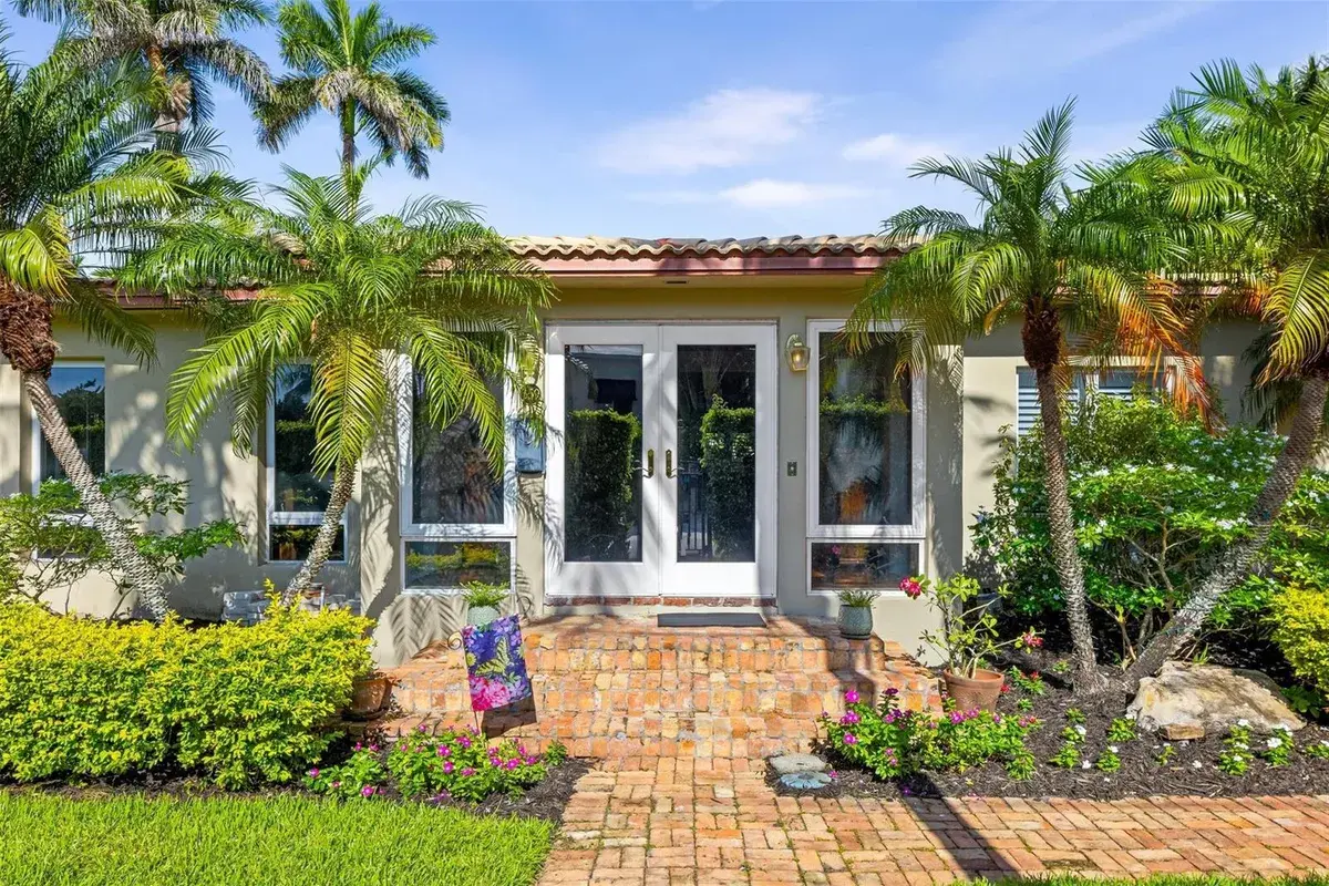 359 Poinciana Drive, Fort Lauderdale FL 33301