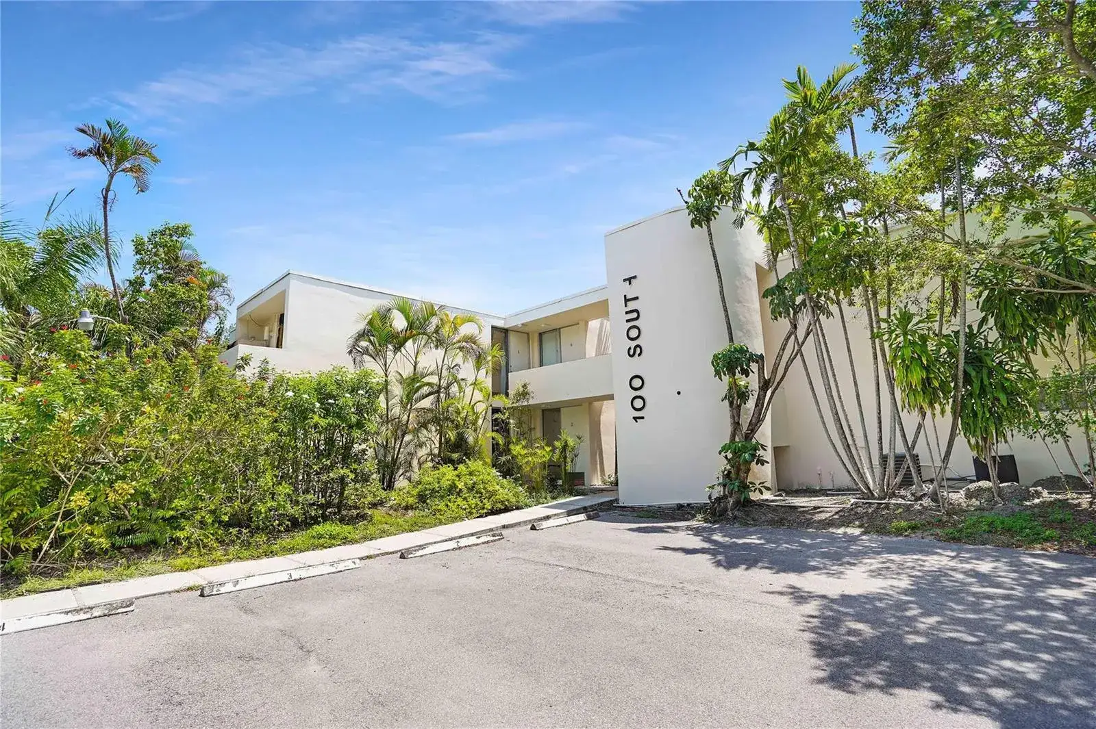 100 SE 21st Street # 8, Fort Lauderdale FL 33316