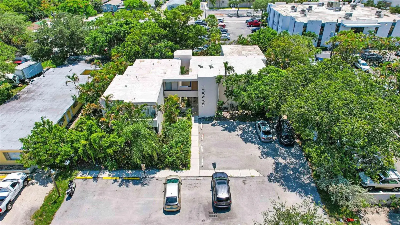 100 SE 21st Street # 8, Fort Lauderdale FL 33316 photo 4