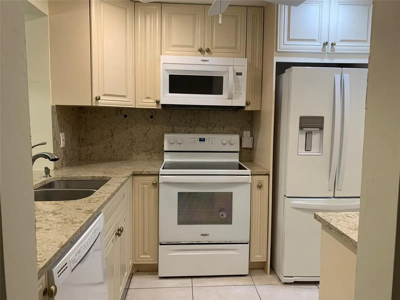 9460 Poinciana Place # 203, Davie FL 33324 photo 4