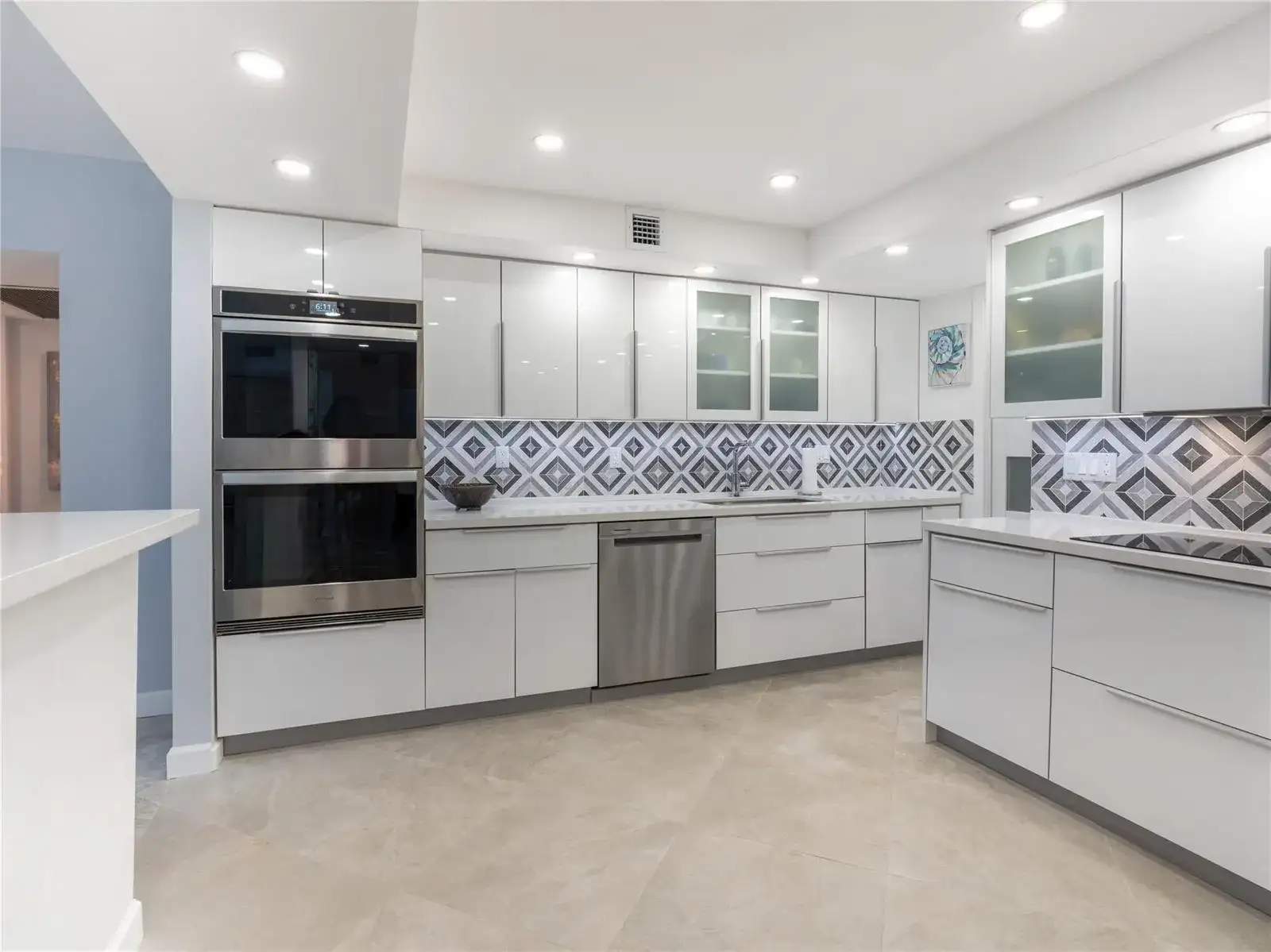 2850 N Palm Aire Drive # 601, Pompano Beach FL 33069 photo 2