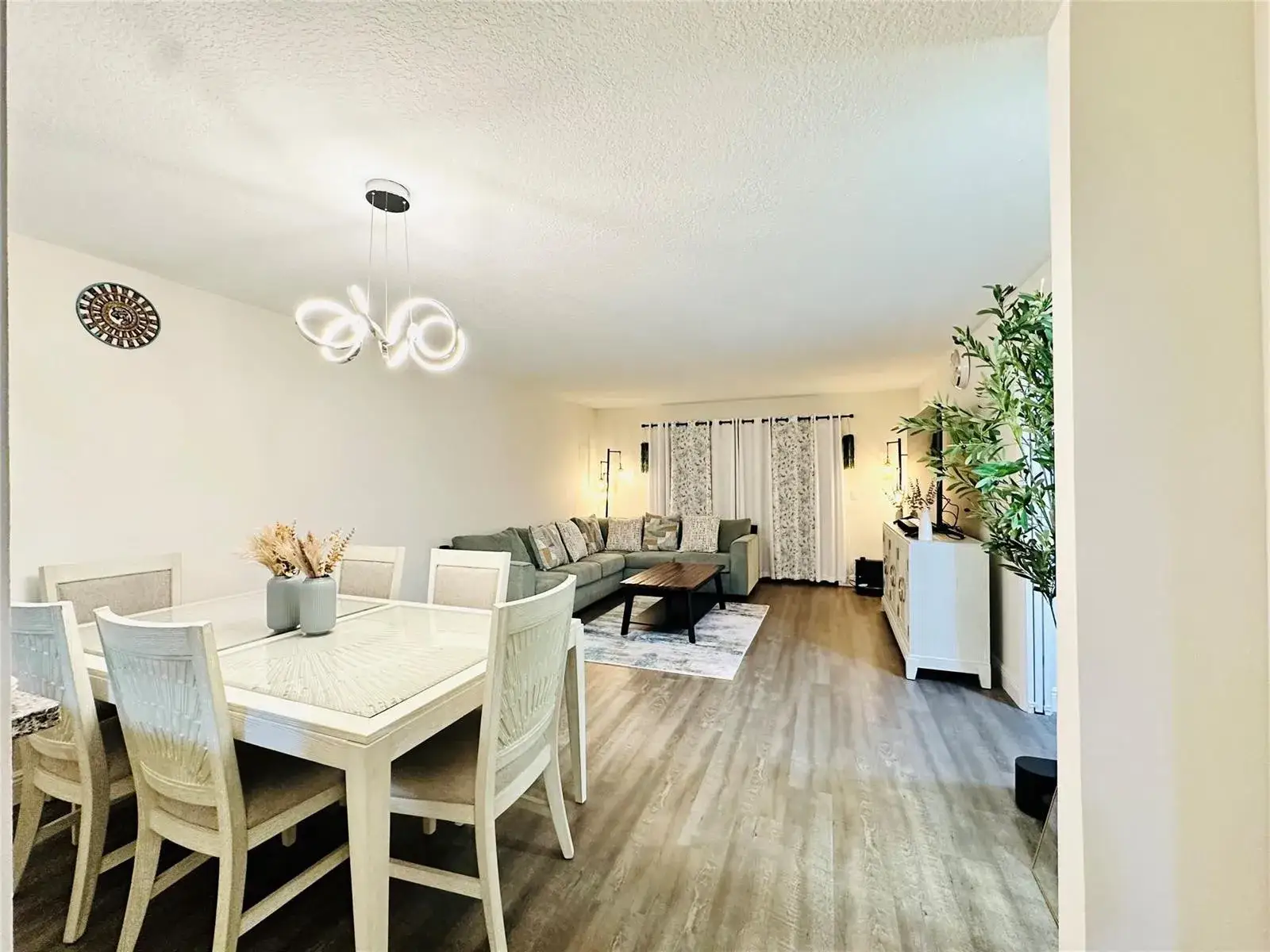 2200 S Cypress Bend Drive # 802, Pompano Beach FL 33069