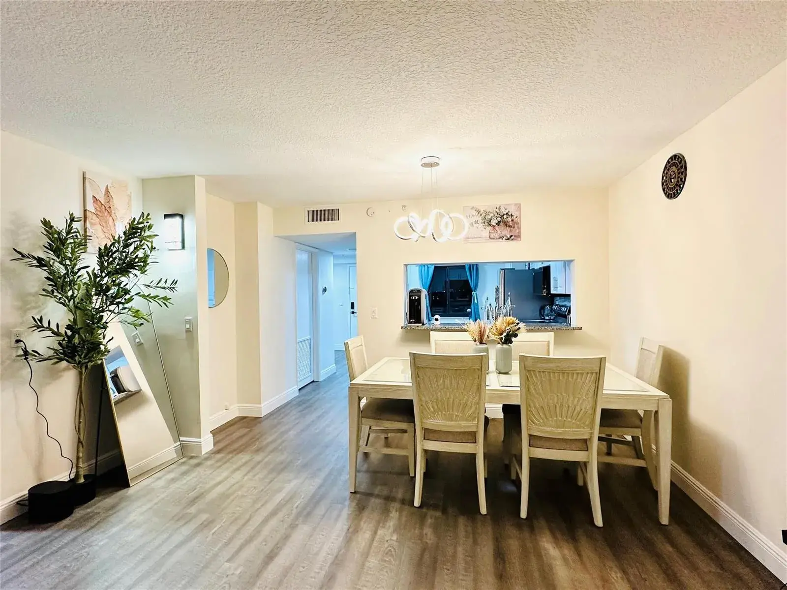 2200 S Cypress Bend Drive # 802, Pompano Beach FL 33069