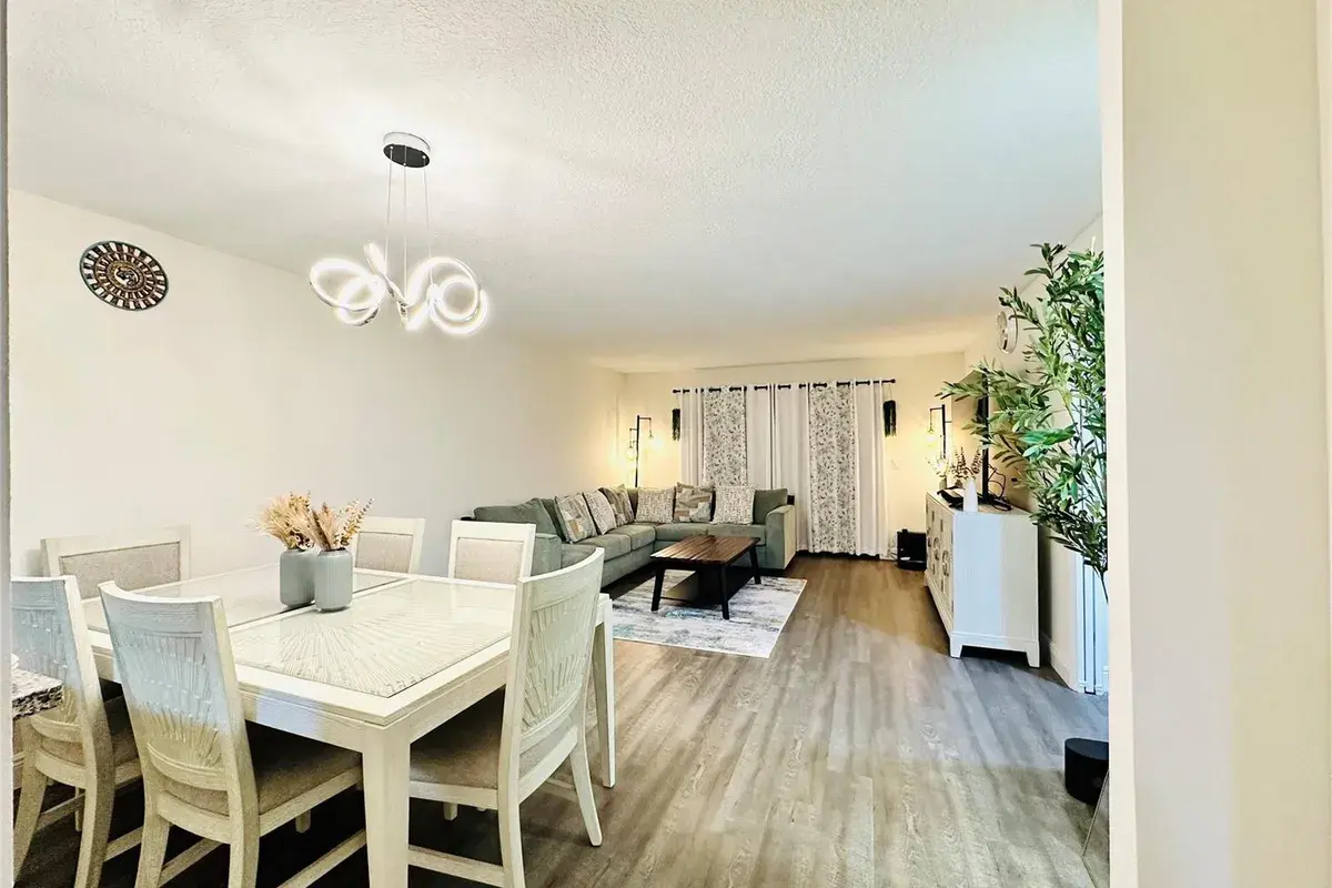 2200 S Cypress Bend Drive # 802, Pompano Beach FL 33069