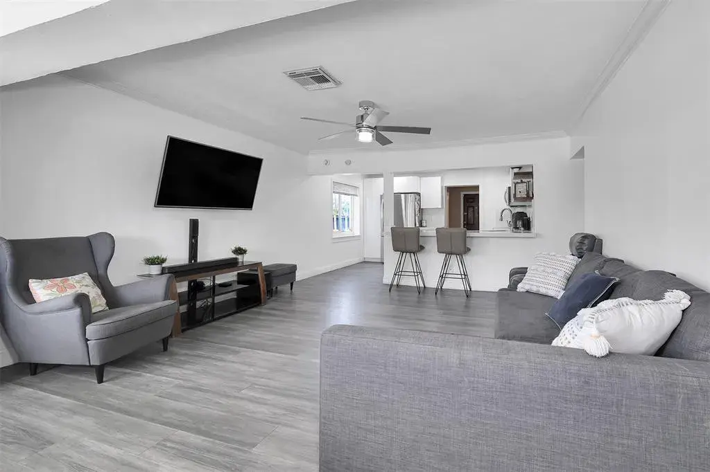 2535 Sherman Street, Hollywood FL 33020