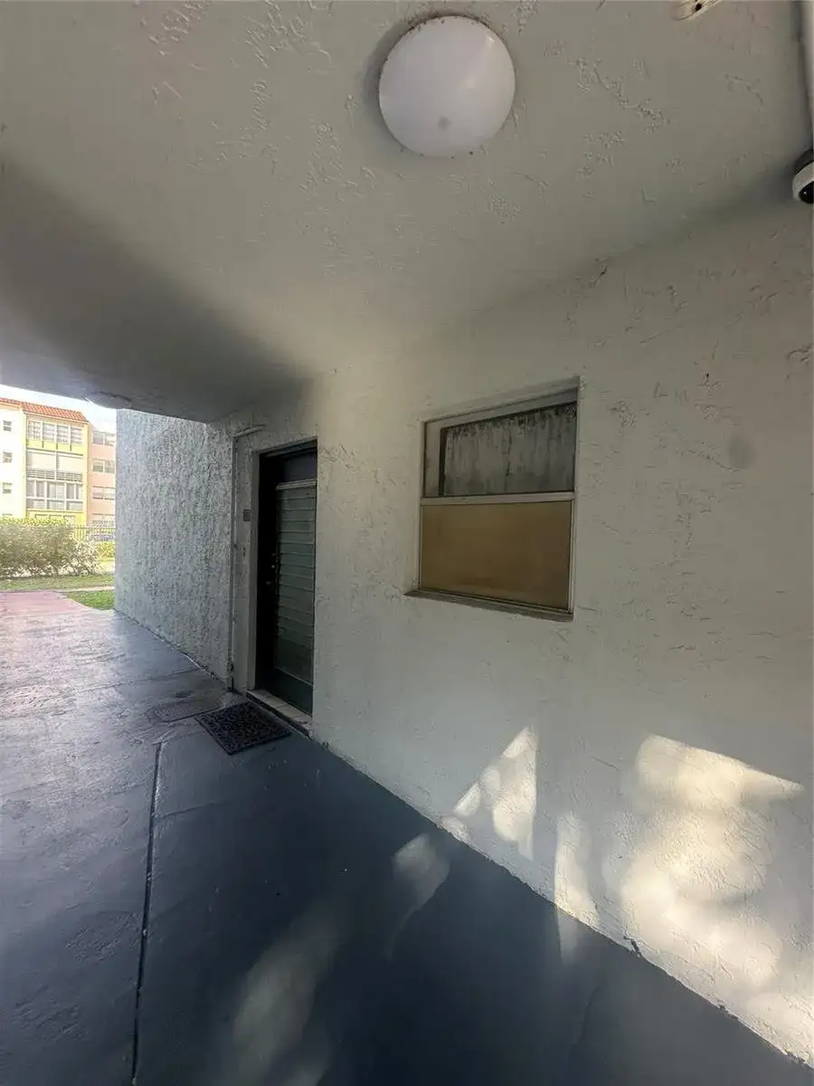 2800 Somerset Drive # J107, Lauderdale Lakes FL 33311 photo 3