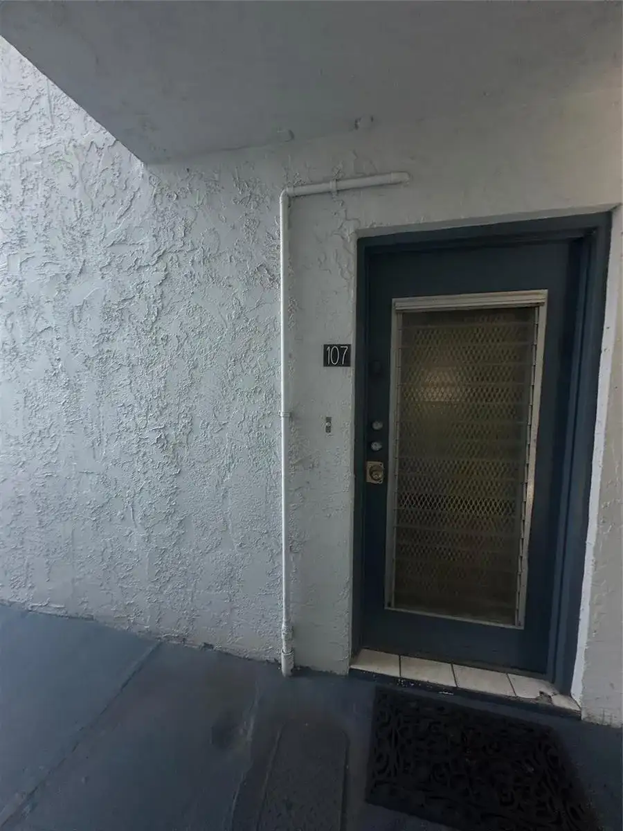 2800 Somerset Drive # J107, Lauderdale Lakes FL 33311 photo 4