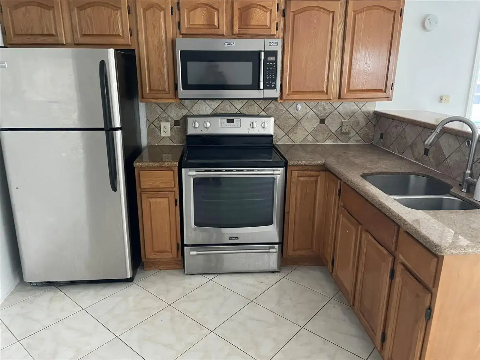 8580 SW 23rd Place, Davie FL 33324 photo 5