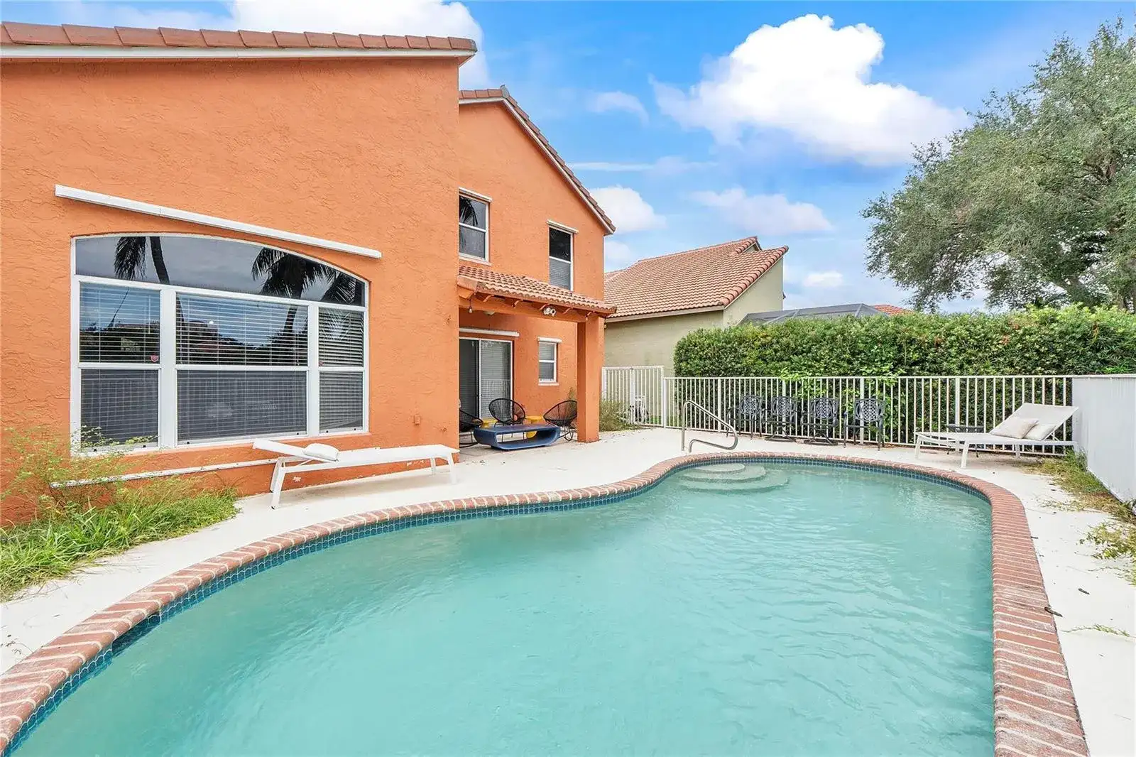 4020 Dorado Drive, Riviera Beach FL 33418 photo 2