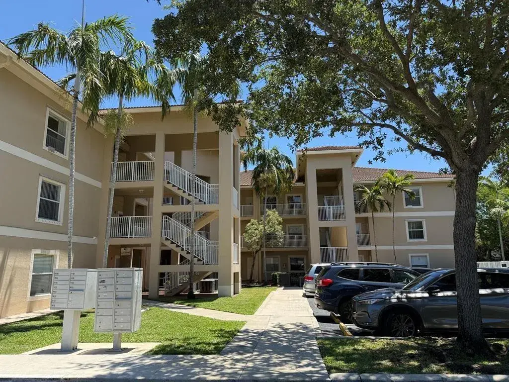 2941 Riverside Drive # 303, Coral Springs FL 33065
