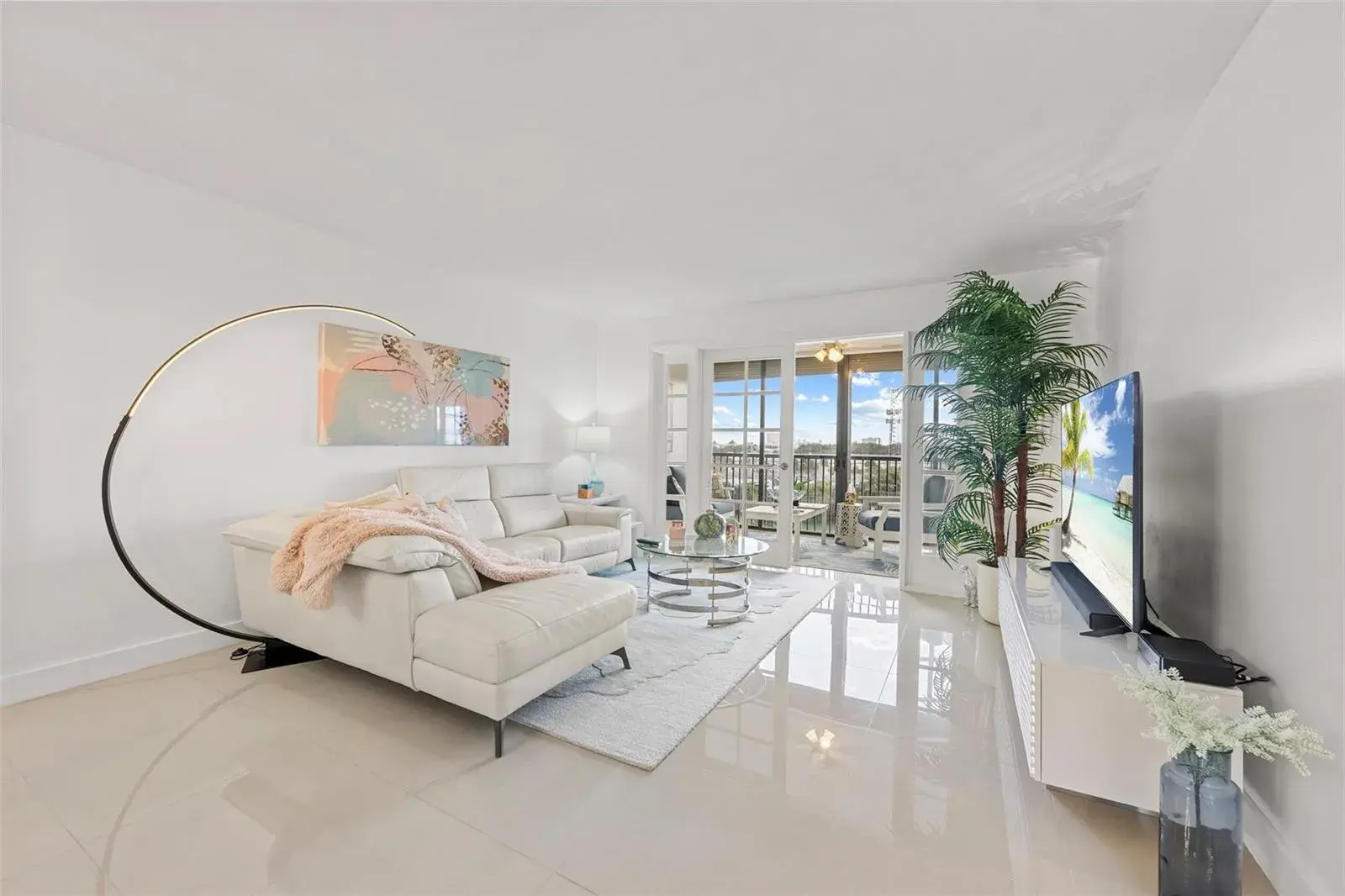 2202 S Cypress Bend Drive # 606, Pompano Beach FL 33069