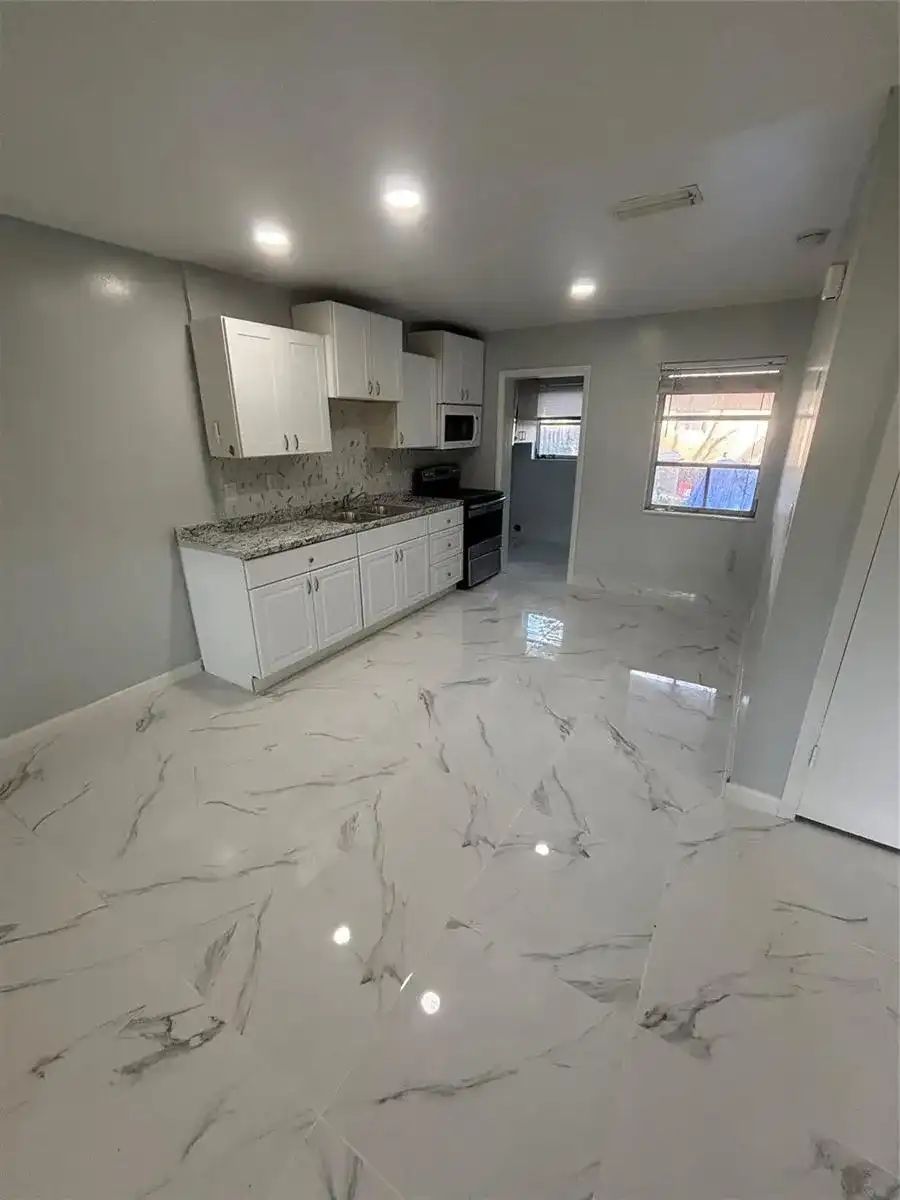 268 NE 41st Street, Oakland Park FL 33334