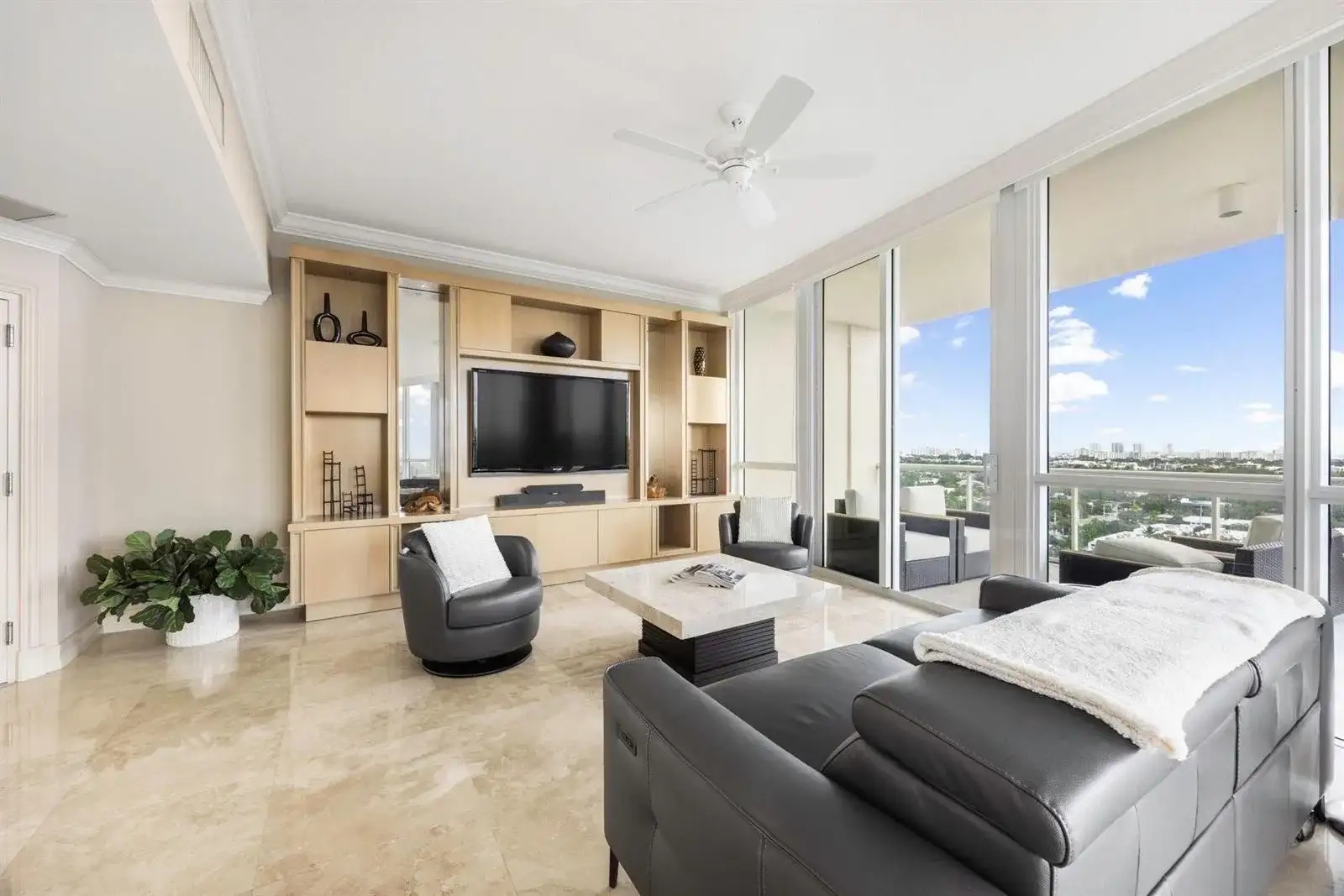 111 SE 8th Avenue # 1701, Fort Lauderdale FL 33301 photo 3