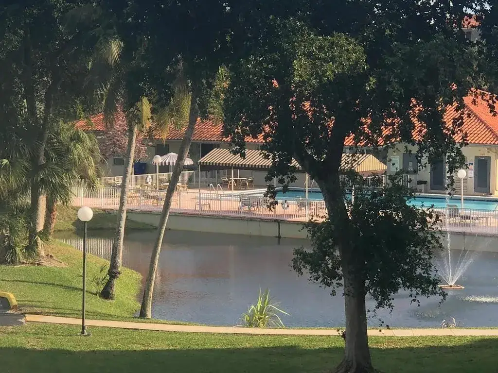 1800 SW 81st Avenue # 1304, North Lauderdale FL 33068