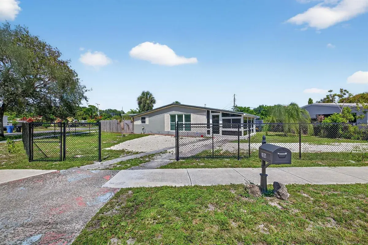 300 SW 25th Avenue, Fort Lauderdale FL 33312