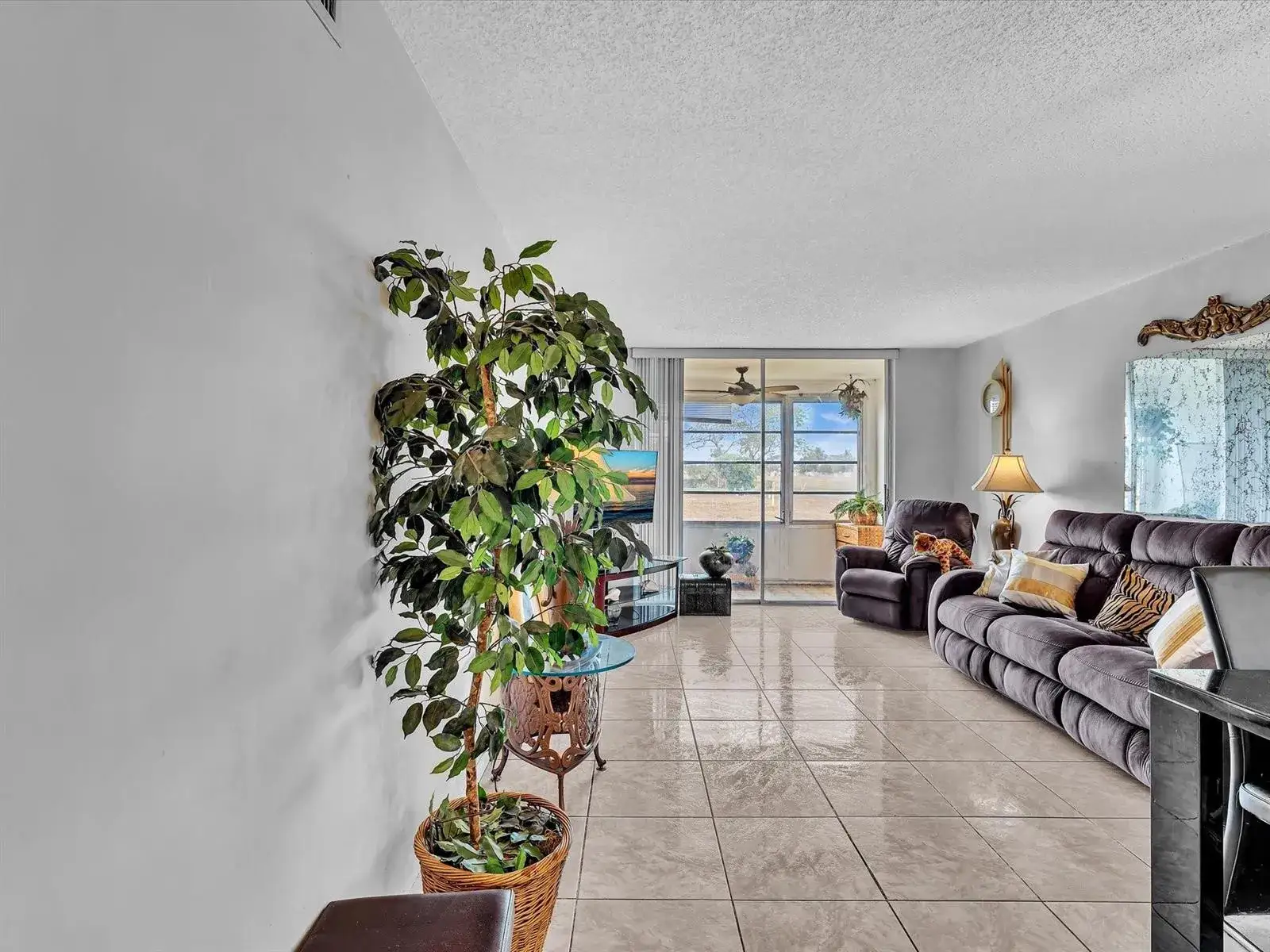 9041 Sunrise Lakes Boulevard # 113, Sunrise FL 33322
