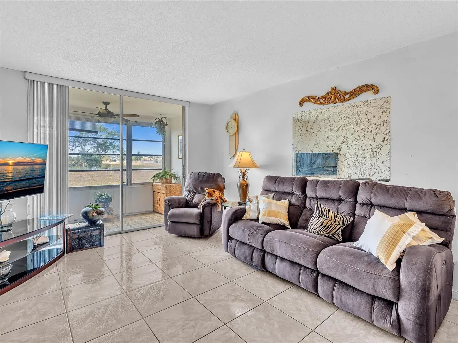 9041 Sunrise Lakes Boulevard # 113, Sunrise FL 33322