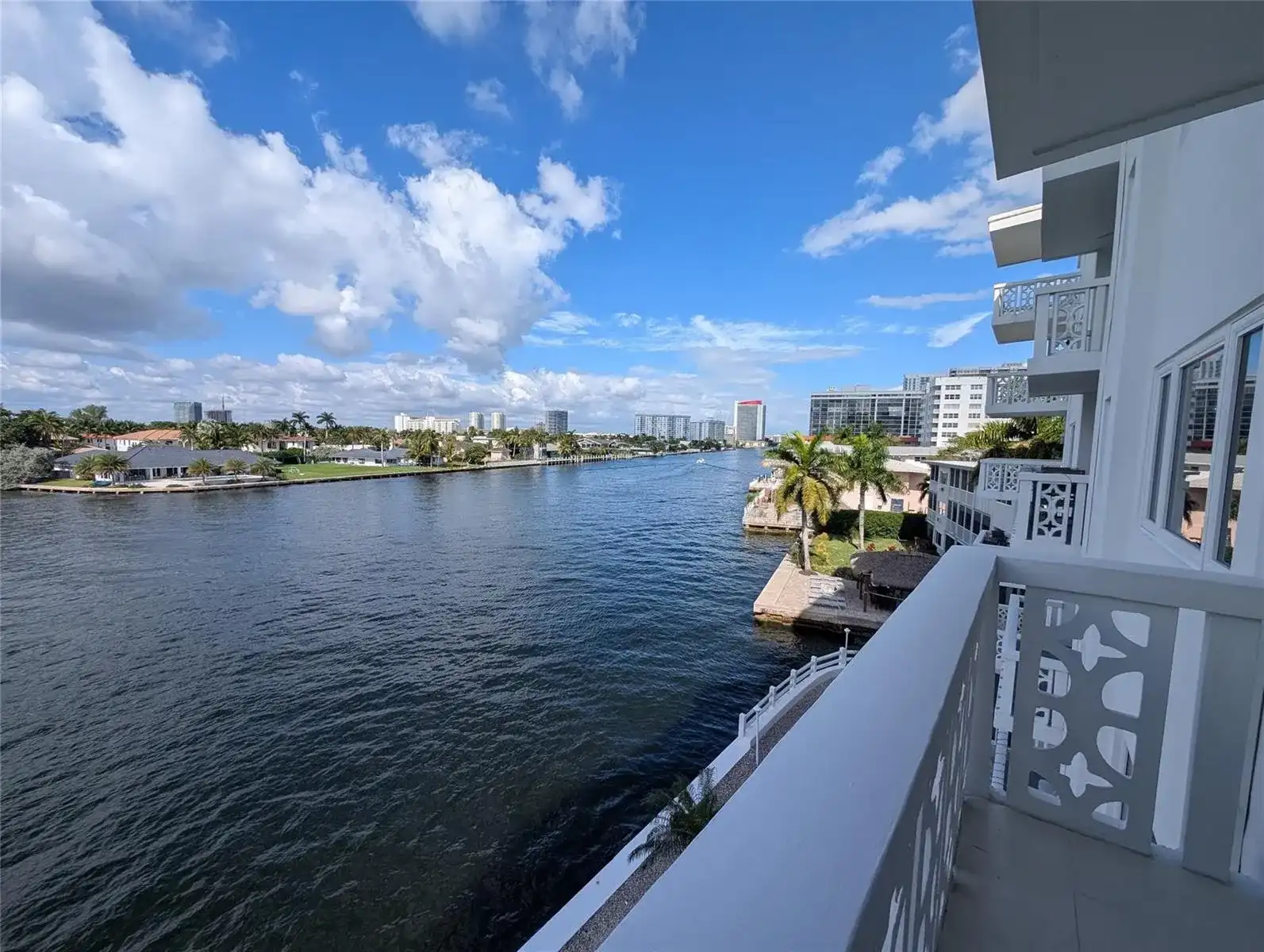 3209 S Ocean Drive # 4E, Hallandale Beach FL 33009