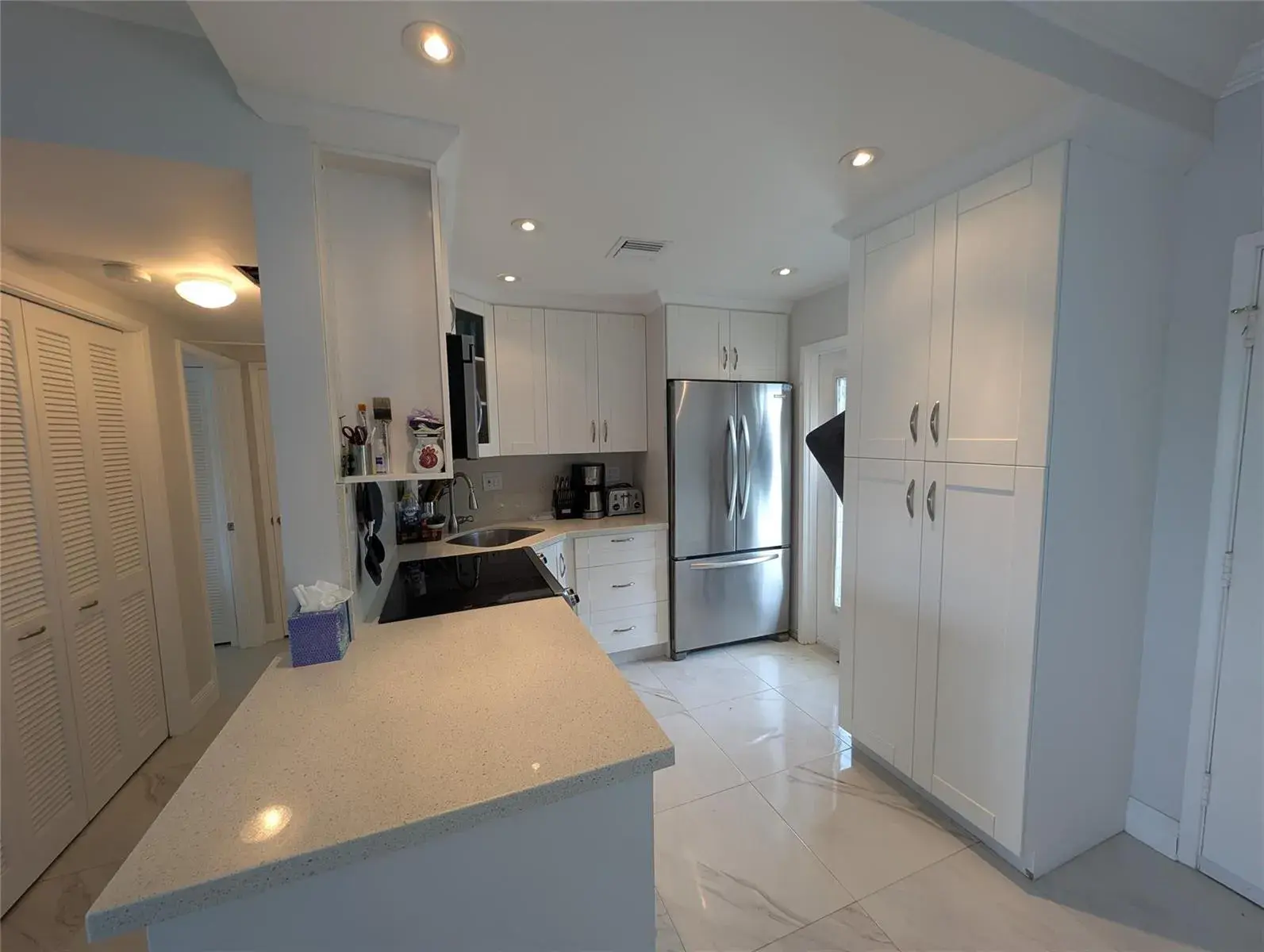 3209 S Ocean Drive # 4E, Hallandale Beach FL 33009