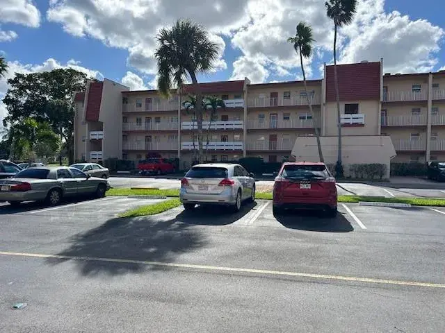 1000 Country Club Drive # 403, Margate FL 33063