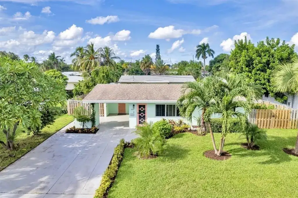 2611 NE 20th Street, Pompano Beach FL 33062 photo 2