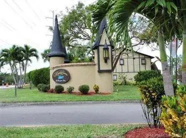 9335 NW 45th Street # 9335, Sunrise FL 33351